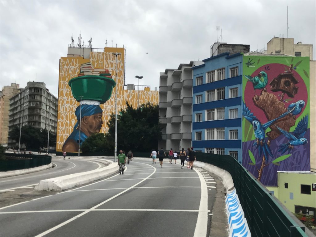 Grafites em SP Minhocão - A Vida no Centro